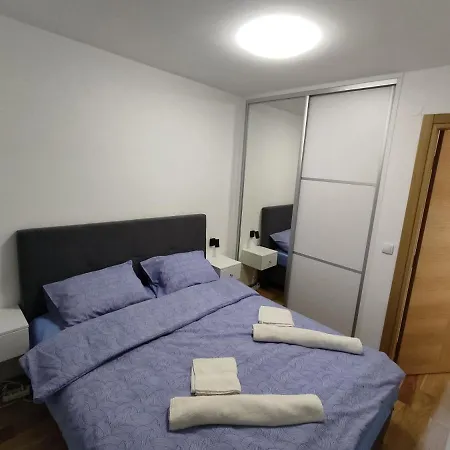 公寓 Apartman Dionis *